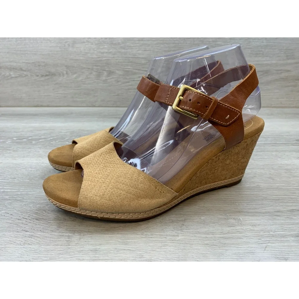 Clarks Collection Cushion Soft Tan Suede Brown Leather Cork Wedge Sandals 8.5